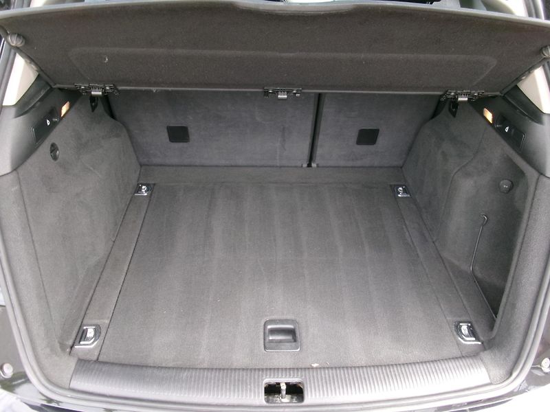 Audi Q5 (2009) 3,0TDI QUATTRO AC NAVI - fotka 17 z 28
