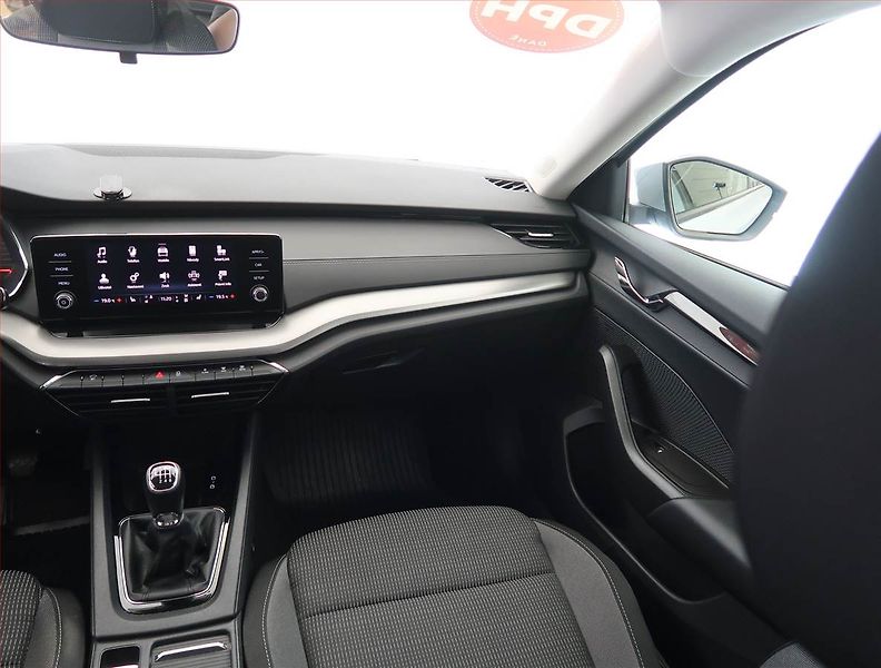 Škoda Octavia (2023) Ambition 2.0 TDI, ČR,1.maj - fotka 8 z 24
