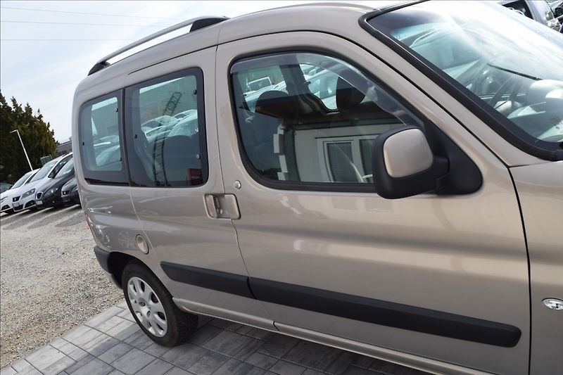Citroën Berlingo 1,6 16V 80KW NOVÉ SVÍČKY - fotka 10 z 34