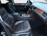 Volkswagen Touareg (2010) 3.0 TDI, 4X4, Automat, Navi - náhled 9