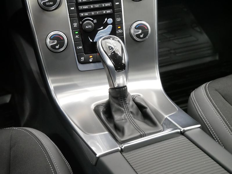 Volvo V60 - fotka 23 z 27