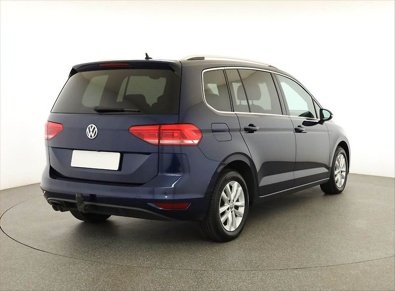 Volkswagen Touran (2019) 2.0 TDI, 7 míst, Serv.kniha - fotka 5 z 17