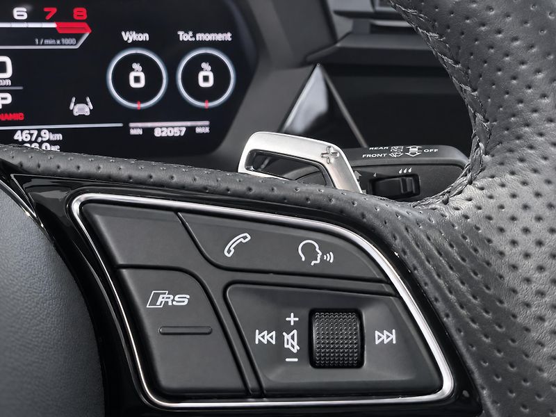 Audi RS 3 2,5 TFSi Sportback CZ DPH Pano - fotka 24 z 36