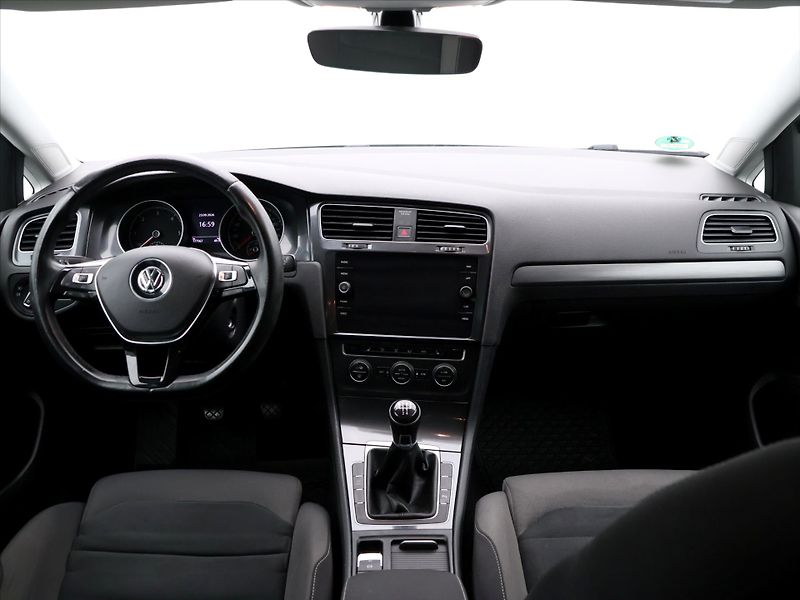 Volkswagen Golf 1.6 TDI Maraton Edition Serv.K - fotka 20 z 27
