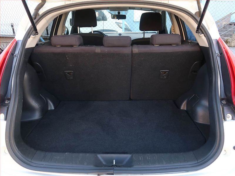 Nissan Juke (2014) 1.6 i, Serv.kniha, Navi - fotka 14 z 18