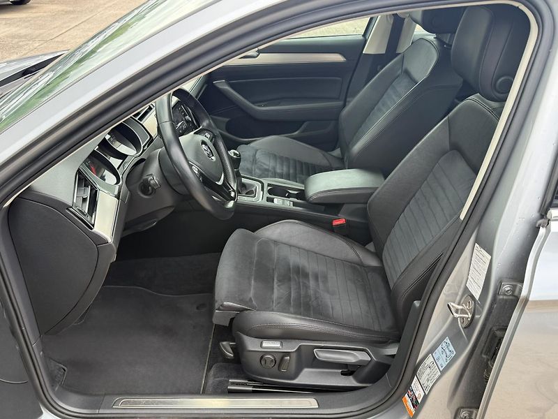 Volkswagen Passat - fotka 6 z 9