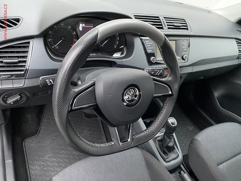 Škoda Fabia (2017) 1.0 TSi, Active, park.čidla - fotka 12 z 18