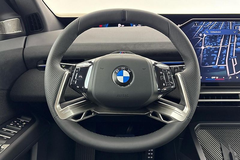 BMW iX3 50 xDrive - fotka 22 z 26