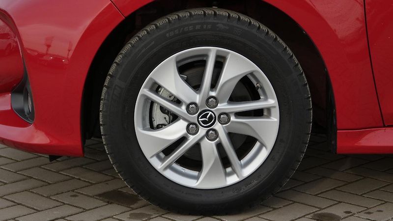 Mazda 2 1.5 Hybrid e-CVT Agile - fotka 21 z 22