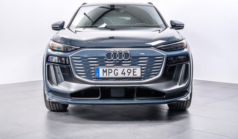Audi Q6 e-tron Quattro S-line 100kWh Pano - fotka 3 z 24