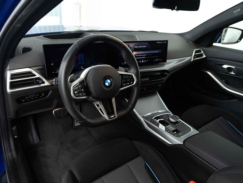 BMW Řada 3 320d Sedan - fotka 11 z 21