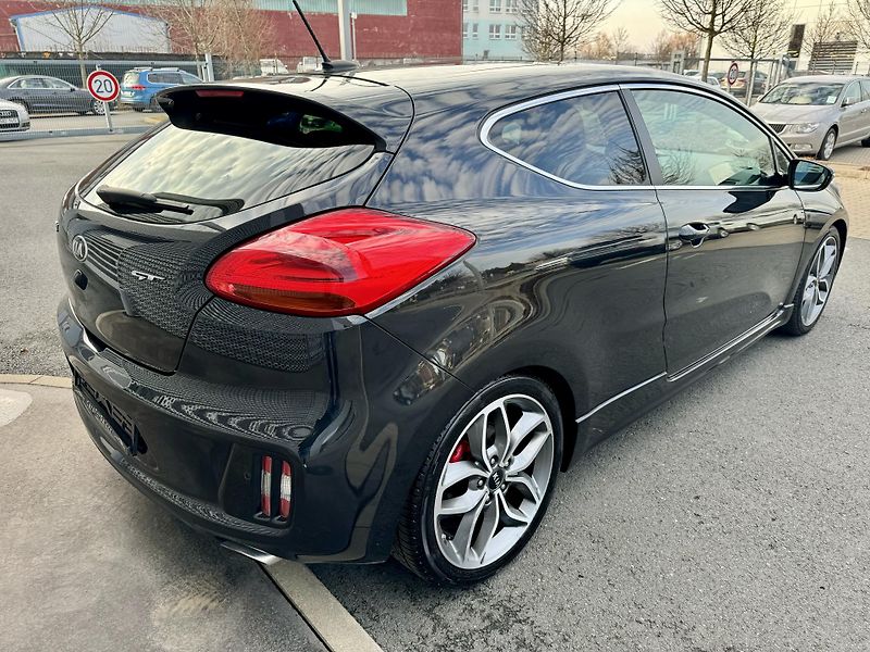 Kia Ceed (2016) 1.6 T-GDI 150kW GT Plus RECARO - fotka 6 z 25