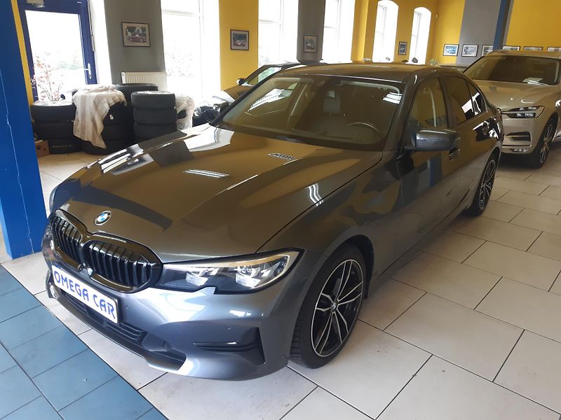 BMW Řada 3 318d BERLINE NAVI LED KAMERA - fotka 3 z 23