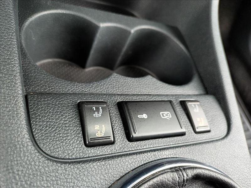 Škoda Fabia 1,6 TDI,77KW,1MAJ,TAŽNÉ,VÝHŘEV - fotka 30 z 37