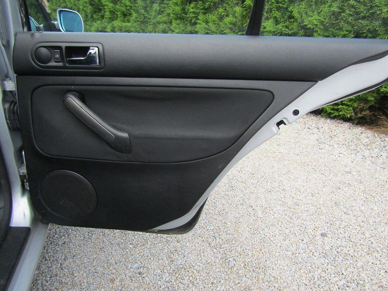 Volkswagen Bora (2000) 1.9 TDI 66kW  BEZ KOROZE - fotka 23 z 33