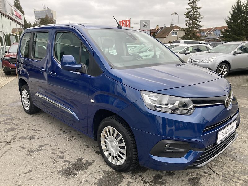 Toyota ProAce City Verso (2020) 1,5D-4D 130 6MT  7-místné  - fotka 3 z 20