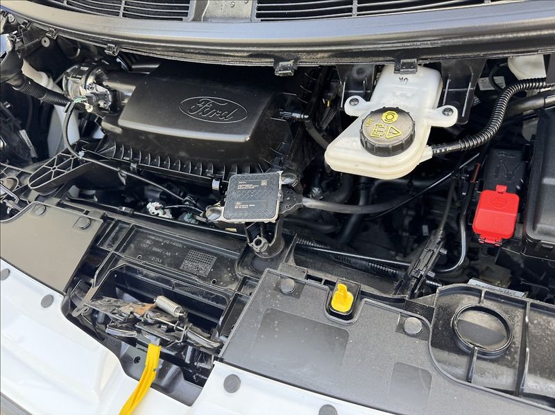 Ford Transit Custom 2,0 TDCi L1H1 DPH 1.maj ČR - fotka 45 z 50