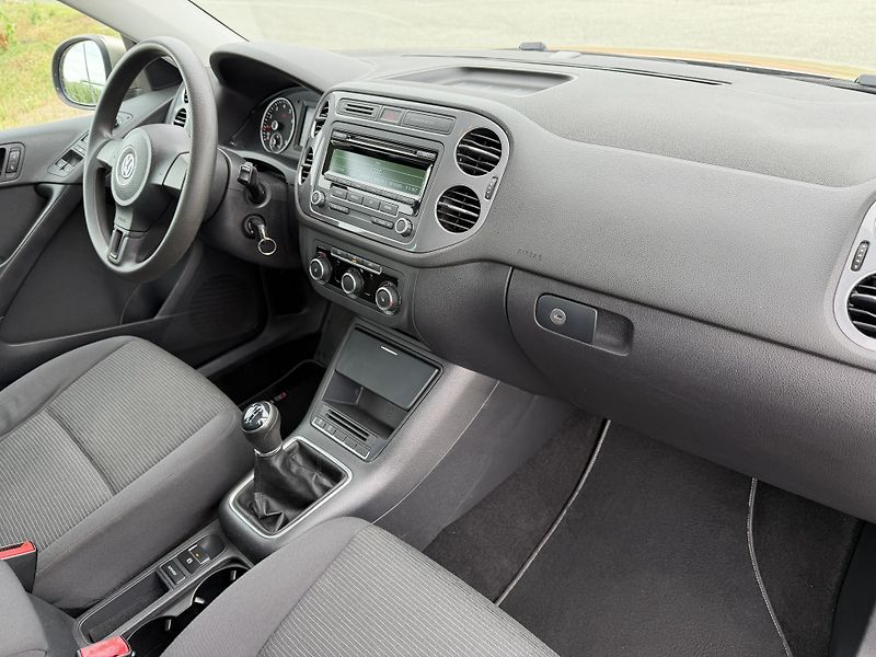 Volkswagen Tiguan 1.4 TSI *REZERVACE* - fotka 31 z 40