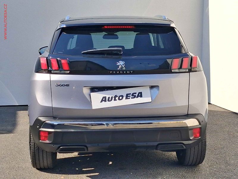Peugeot 3008 (2019) 1.2 PT, Allure, LED, navi - fotka 5 z 18