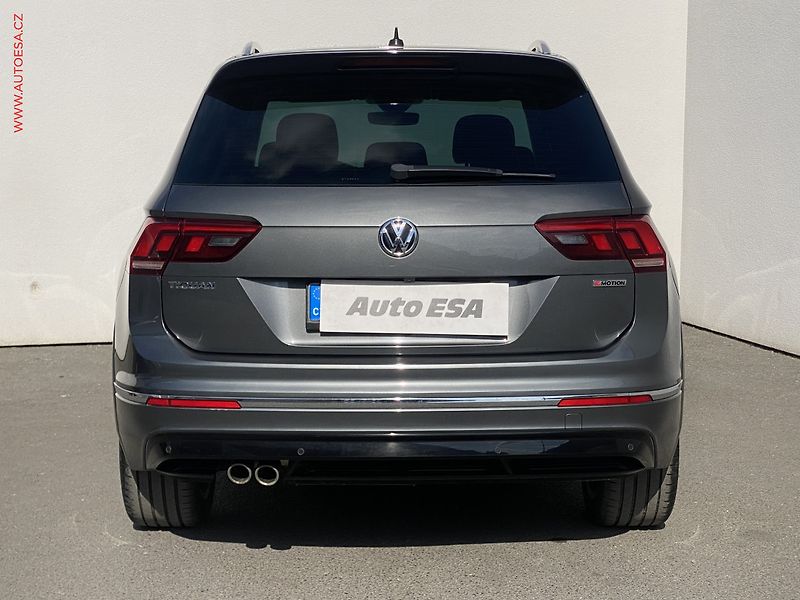 Volkswagen Tiguan (2018) 2.0 TDi 4x4, ČR, R-Line, LED - fotka 5 z 20