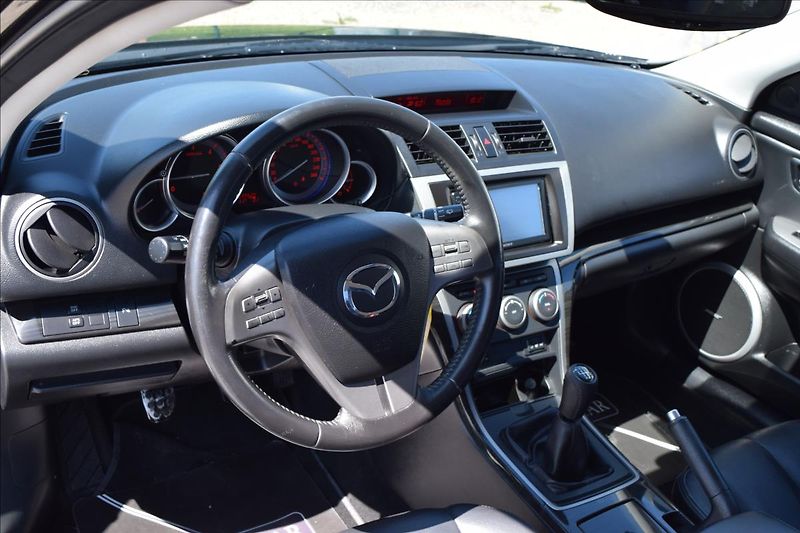 Mazda 6 2,0 d 103KW VÝHŘEV ALU - fotka 16 z 45