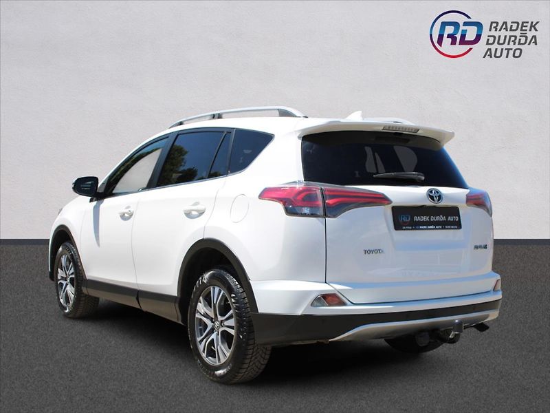 Toyota RAV4 2,0 D-4D  NOVÉ V ČR,TAŽNÉ - fotka 7 z 33