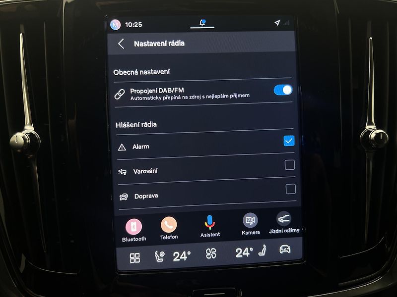 Volvo V90 T6 AWD DARK PLUS AUT - fotka 28 z 47