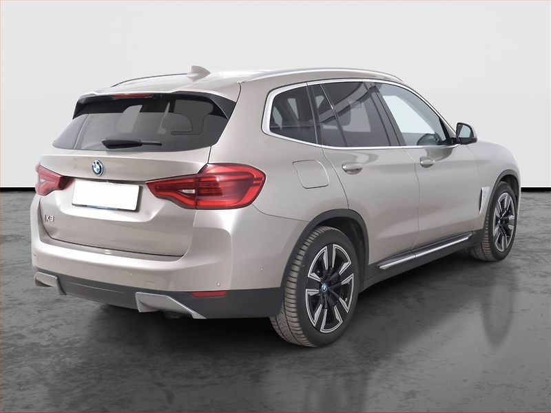BMW iX3 (2022) 80 kWh, SoH 98% - fotka 5 z 19