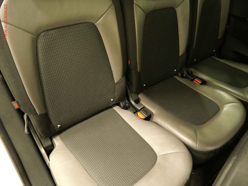 Citroën Grand C4 Picasso (2017) 1.6HDi, 2.maj,ČR, AT, navi - fotka 12 z 21