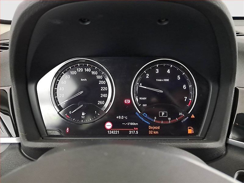 BMW X1 (2019) sDrive18i, Automat, Navi - fotka 11 z 26