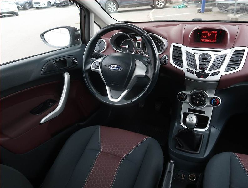 Ford Fiesta (2008) 1.6 Ti-VCT, Serv.kniha - fotka 7 z 18