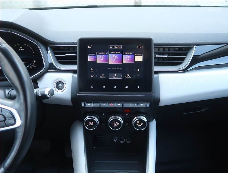 Renault Captur (2020) Intens E-Tech Plug-in, Automat - fotka 12 z 21