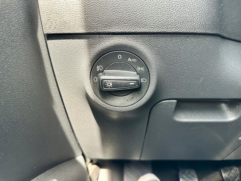Škoda Karoq (2018) 2.0 TDI 110 kW Ambition 4x4 - fotka 8 z 25
