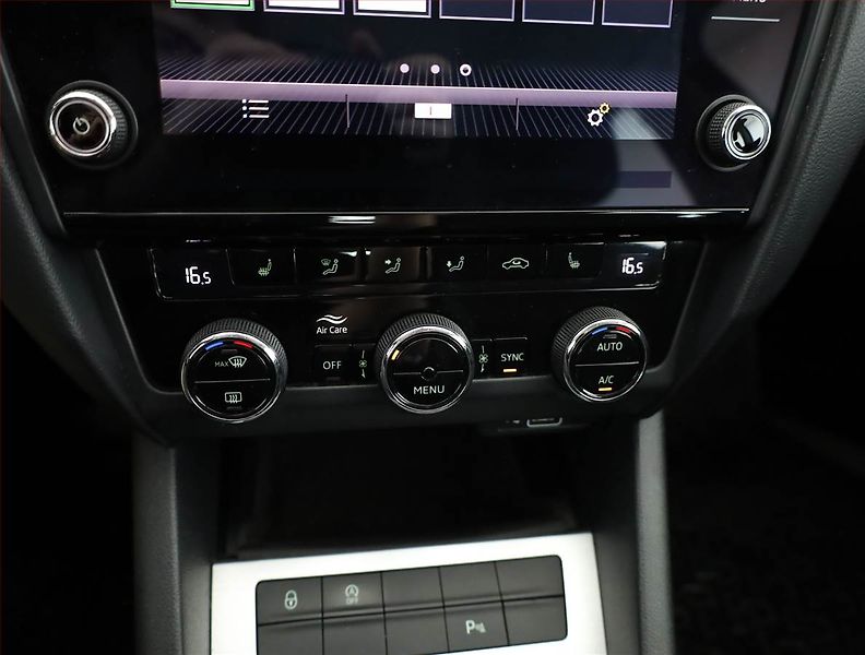 Škoda Octavia (2019) Style Plus 1.5 TSI, Navi - fotka 10 z 21
