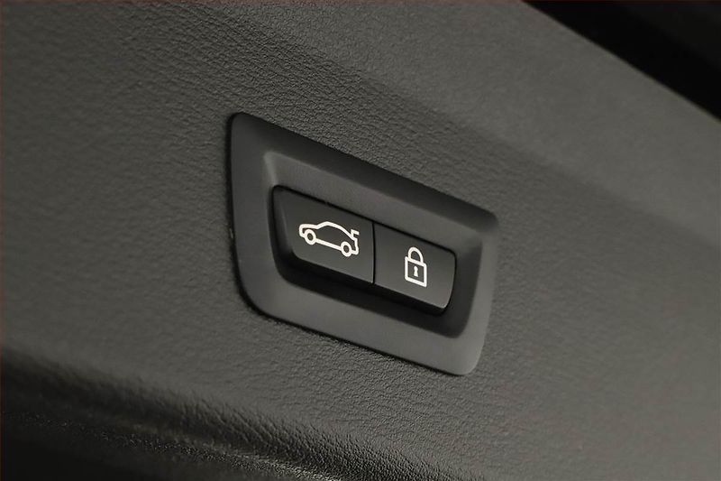 BMW X1 (2018) sDrive20i, Automat, Serv.kniha - fotka 12 z 17