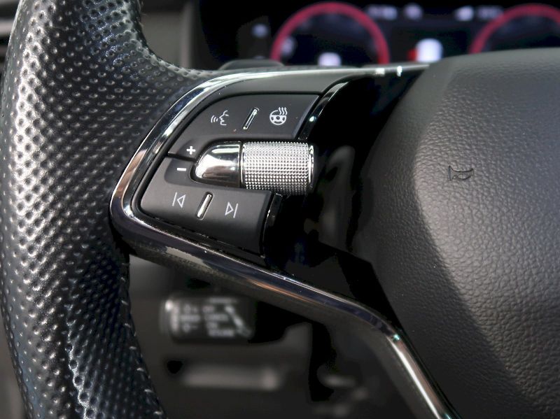 Škoda Kodiaq (2023) SPORTLINE 2.0TSI 140KW 4x4 DSG - fotka 21 z 42