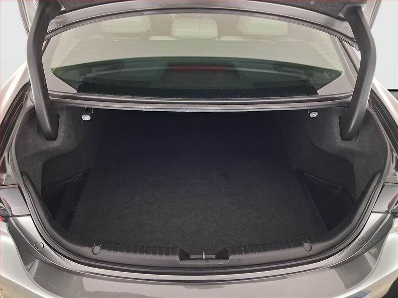 Mazda 6 (2018) 2.2 Skyactiv-D, Serv.kniha - fotka 14 z 18