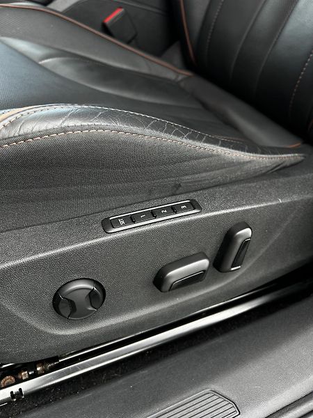Škoda Enyaq 150kW SPORT Tepelko DPH TZ  - fotka 7 z 29