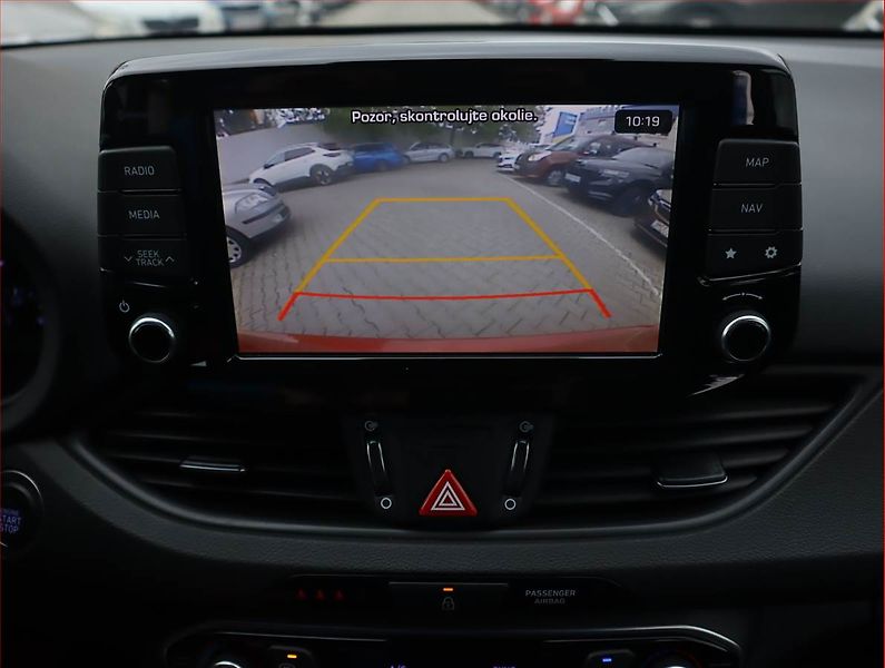 Hyundai i30 (2019) Style 1.4 T-GDI, Serv.kniha - fotka 16 z 21