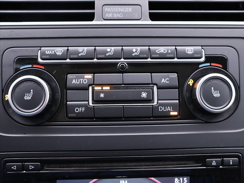 Volkswagen Touran 2,0 TDI 125kW DSG Highline - fotka 18 z 26