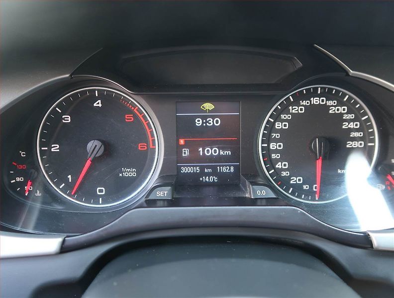 Audi A4 (2008) 3.0 TDI, 4X4, Navi, Xenony - fotka 11 z 13
