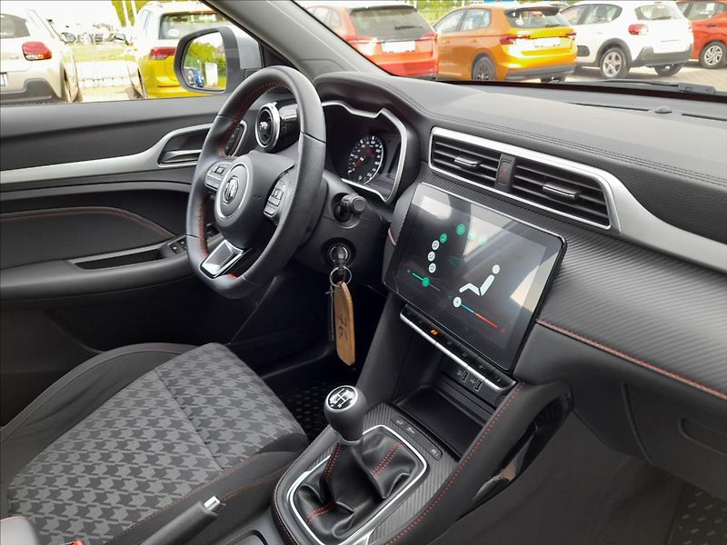 MG ZS 1,5 DVVT Essential - fotka 18 z 21