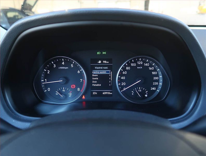 Hyundai i30 (2018) 1.4 CVVT, Serv.kniha, Tempomat - fotka 11 z 18