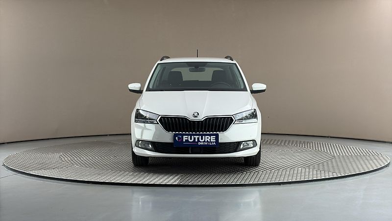 Škoda Fabia 1.0 TSI Ambition Combi - fotka 3 z 23