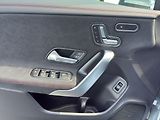 Mercedes-Benz CLA 200 d Shooting Brake AMG - náhled 23