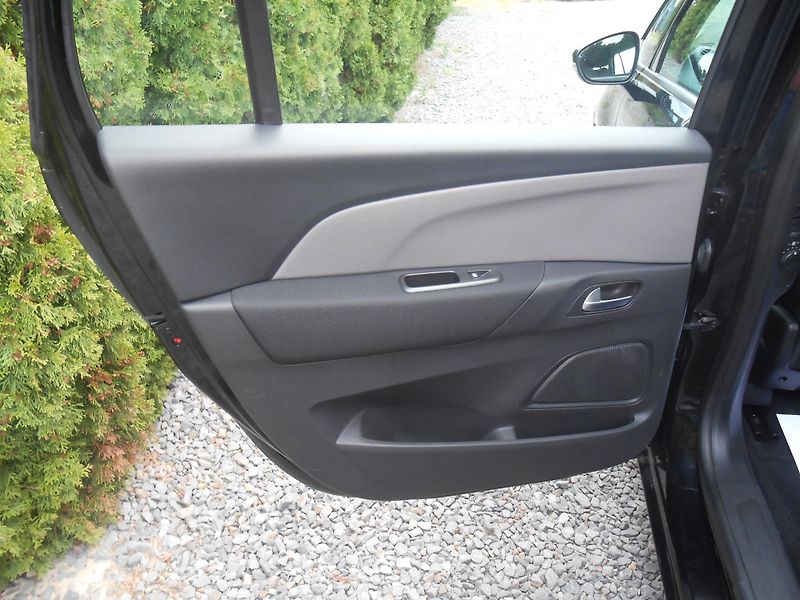 Citroën C4 SpaceTourer NAVI, Tažné, 49500KM - fotka 23 z 40