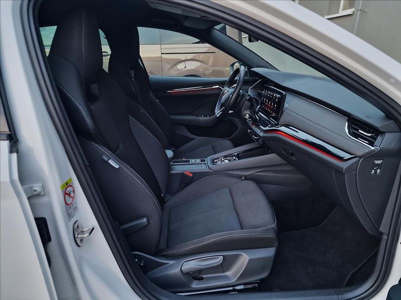 Škoda Octavia 2.0 TDI DSG Style Sport,1.Maj - fotka 14 z 49
