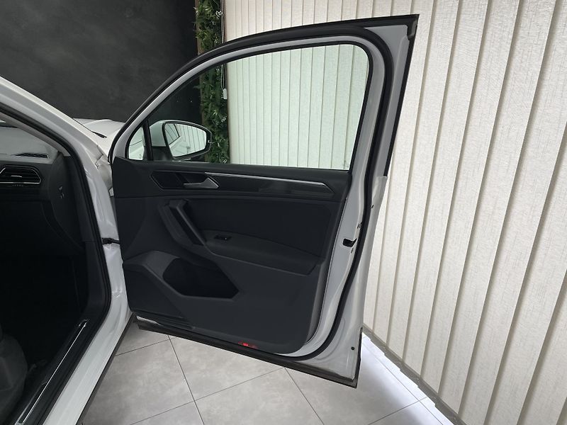 Volkswagen Tiguan 1.4 TSi ČR DSG SERVISKA  - fotka 12 z 26