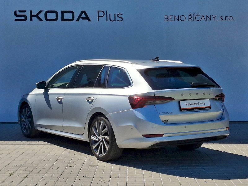 Škoda Octavia (2023) Combi Style Plus DSG 4x4 2,0TS - fotka 11 z 35