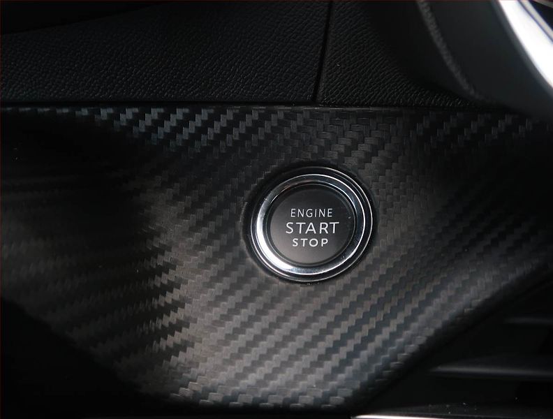 Peugeot 2008 (2023) 1.2 PureTech - fotka 18 z 25